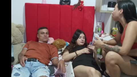 Snapshot of kendal_2 chatting on January 2025 04:25:02 AM Mariana online show from January 2025 04:25:02 AM