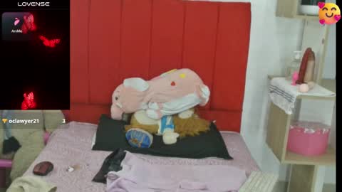 Snapshot of kendal_2 chatting on February 2025 04:01:02 AM Mariana online show from February 2025 04:01:02 AM