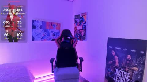 Kendall online show from October 2025 10:07:01 PM