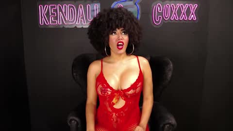 Snapshot of kendall_coxxx chatting on December 2024 02:02:02 PM online show from December 2024 02:02:02 PM