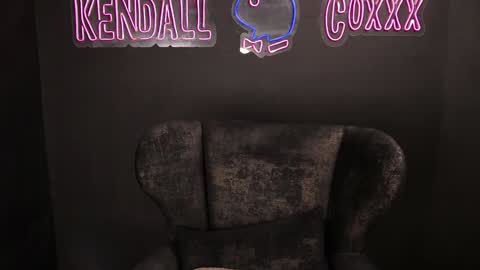 Snapshot of kendall_coxxx chatting on February 2025 06:48:01 AM online show from February 2025 06:48:01 AM