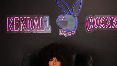 Snapshot of kendall_coxxx chatting on February 2025 07:48:01 AM online show from February 2025 07:48:01 AM