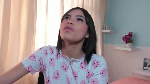 Snapshot of kendall_hernandez chatting on March 2026 02:54:02 PM Kendall online show from March 2026 02:54:02 PM