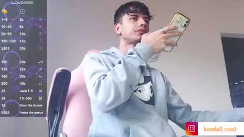 kendall ross online show from October 2025 02:23:02 PM