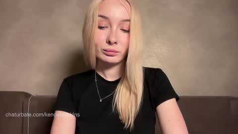 Kendall online show from February 2026 10:25:02 PM