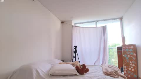 kendall online show from February 2026 10:00:02 PM