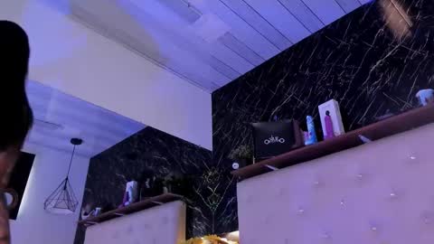 Kendall online show from January 2026 02:43:01 PM