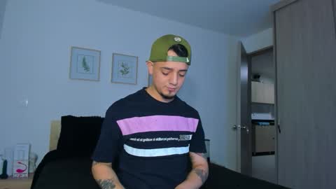 kendel_dimitri online show from December 2025 01:57:02 AM