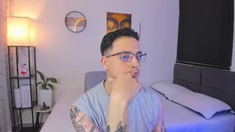 kendel_dimitri online show from June 2026 03:07:01 AM