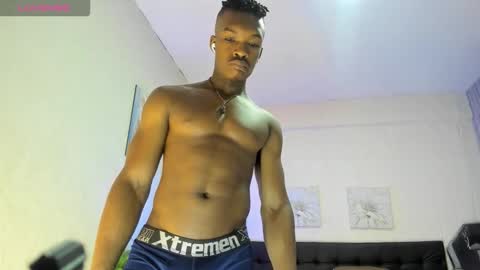 Kender online show from October 2025 08:17:01 PM