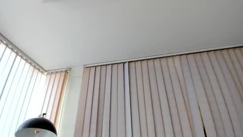 Kendra crow online show from December 2025 12:56:02 PM