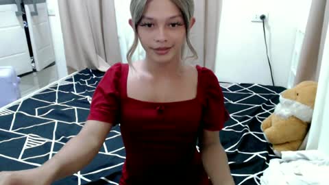 kendra_lunaxx online show from June 2026 04:56:01 PM