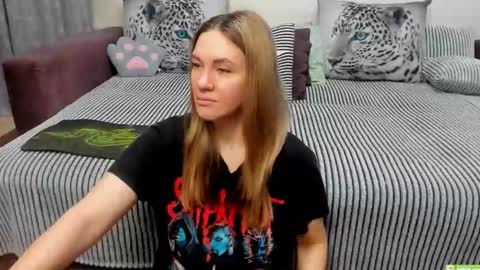 Snapshot of kendra_xx_ chatting on February 2026 11:53:02 PM Kendra online show from February 2026 11:53:02 PM