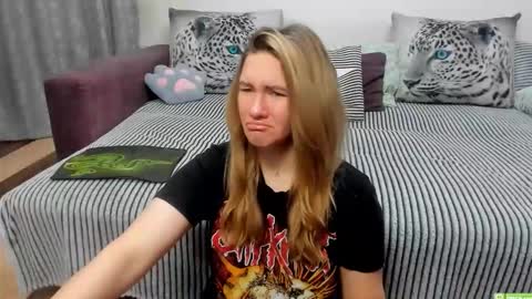 Snapshot of kendra_xx_ chatting on February 2026 12:29:02 AM Kendra online show from February 2026 12:29:02 AM