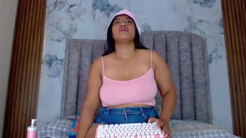 Mamasita online show from March 2025 08:09:02 PM