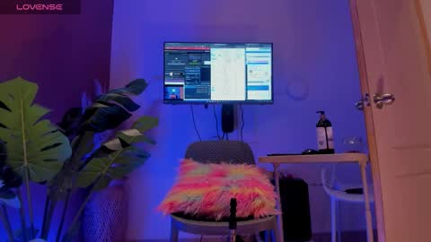 kendrachavez_ online show from October 2025 10:32:02 PM