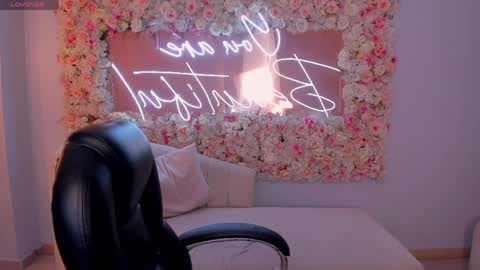  K E N D R A  online show from April 2026 02:42:02 AM