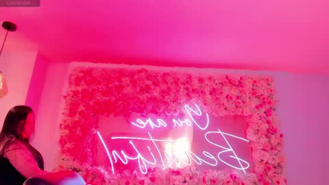  K E N D R A  online show from April 2026 02:43:01 AM