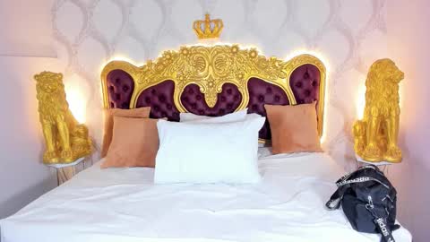 Kendral  online show from September 2025 04:16:01 AM