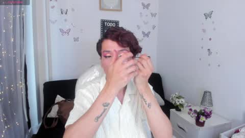 kendry_fox420_ online show from May 2026 04:34:01 PM