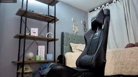 Chriss Morales online show from July 2026 02:02:01 AM