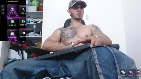 Snapshot of kenn_blake1 chatting on October 2025 11:56:02 PM blake online show from October 2025 11:56:02 PM