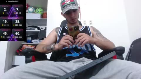 Snapshot of kenn_blake1 chatting on October 2025 06:39:01 PM blake online show from October 2025 06:39:01 PM