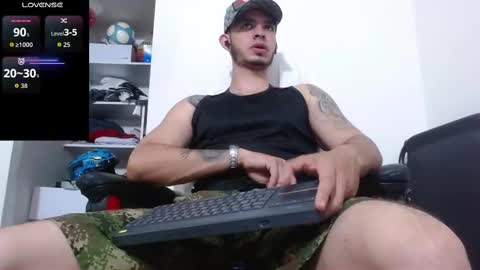 Snapshot of kenn_blake1 chatting on October 2025 01:44:01 PM blake online show from October 2025 01:44:01 PM