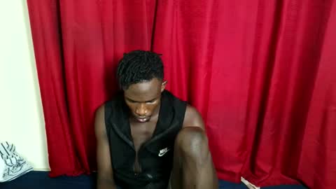 Snapshot of kenna_ass chatting on November 2025 11:43:02 AM Kenia online show from November 2025 11:43:02 AM