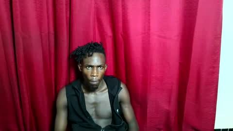 Snapshot of kenna_ass chatting on November 2025 09:39:01 PM Kenia online show from November 2025 09:39:01 PM