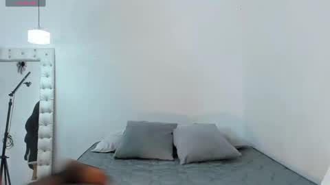 Snapshot of kennawells_ chatting on February 2025 06:09:02 PM kenna online show from February 2025 06:09:02 PM
