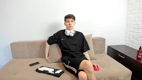 Snapshot of kennedy_max chatting on June 2026 01:32:02 PM kennedy max online show from June 2026 01:32:02 PM