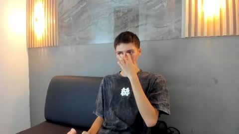 Snapshot of kenny_hank chatting on June 2026 03:40:01 AM kenny_hank online show from June 2026 03:40:01 AM