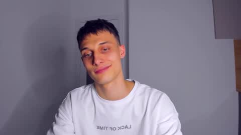 Snapshot of kenter_parker chatting on October 2025 09:08:02 PM Peter online show from October 2025 09:08:02 PM