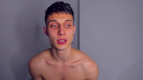 Snapshot of kenter_parker chatting on October 2025 08:33:02 PM Peter online show from October 2025 08:33:02 PM