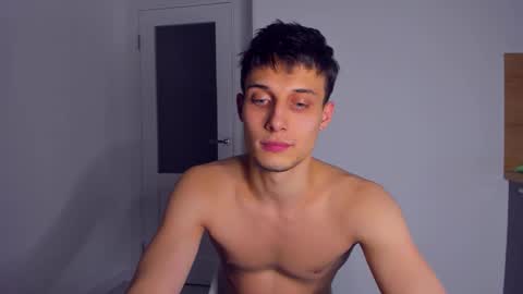 Peter     online show from November 2025 09:03:02 PM