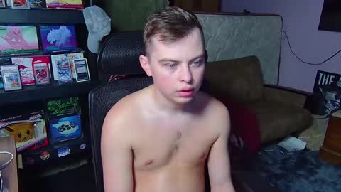 Snapshot of kentuckydrake chatting on March 2026 12:04:02 AM Drake online show from March 2026 12:04:02 AM