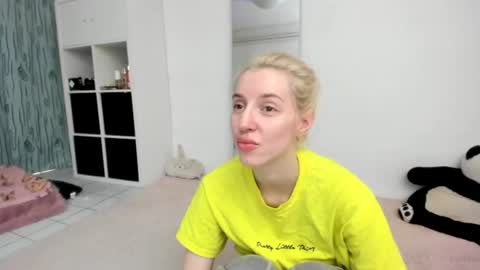 Kenzie online show from June 2026 01:46:01 PM