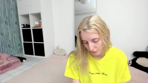 Kenzie online show from July 2026 01:48:01 PM