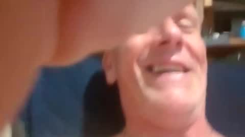 Snapshot of kerikpeter chatting on April 2026 12:24:01 PM kerikpeter online show from April 2026 12:24:01 PM