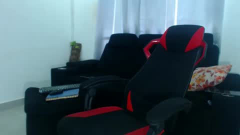 Snapshot of kerlinn2711 chatting on January 2025 09:17:01 PM dany wolf002 online show from January 2025 09:17:01 PM