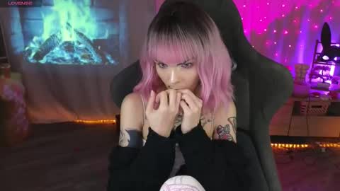 Snapshot of kerry_kirk chatting on March 2026 12:17:01 AM Kerry online show from March 2026 12:17:01 AM