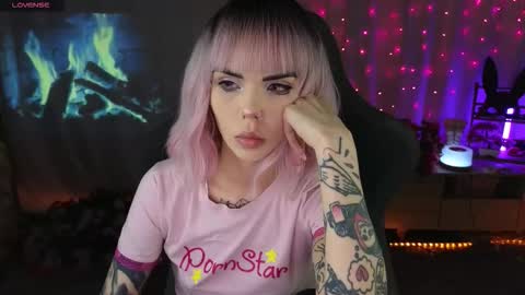 Snapshot of kerry_kirk chatting on March 2026 10:58:01 PM Kerry online show from March 2026 10:58:01 PM