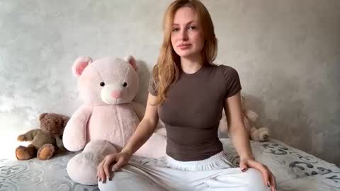 Snapshot of kerryrusell chatting on December 2025 01:44:02 AM Elizabeth online show from December 2025 01:44:02 AM