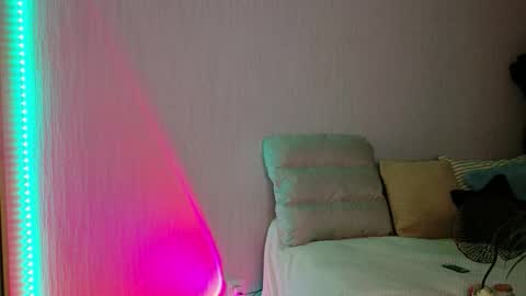 Snapshot of kess_edison chatting on December 2025 06:35:02 PM kess_edison online show from December 2025 06:35:02 PM