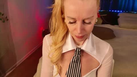 KessEdisson online show from February 2026 08:32:01 PM