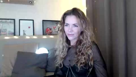 kessiecage online show from December 2024 09:41:01 PM