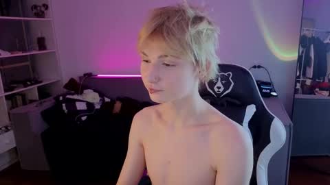 Kessy online show from September 2025 08:25:01 PM