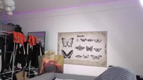 Kessy online show from November 2025 07:25:01 PM