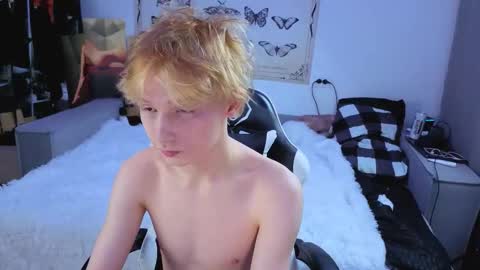 Kessy online show from November 2025 07:58:01 PM